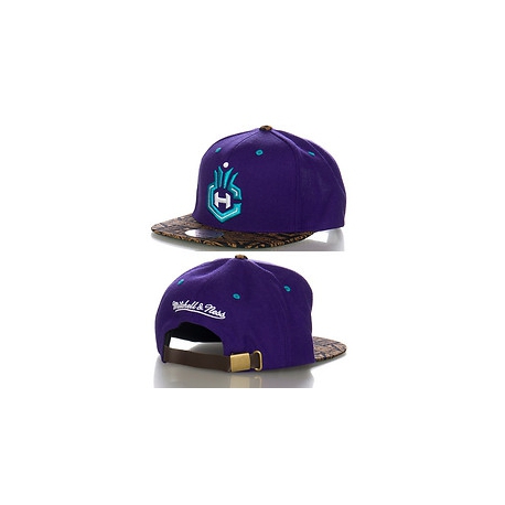 MITCHELL AND NESS CHARLOTTE HORNETS NBA STRAPBACK CASQUETTE