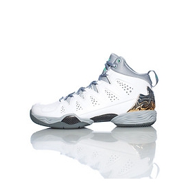Chaussures de basket Jordan MELO M10 